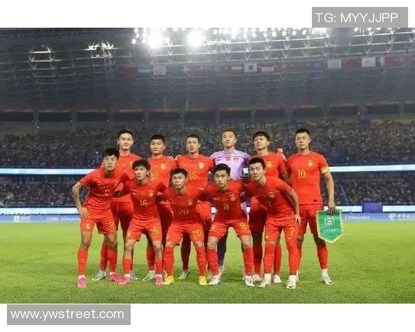 杭州足球队区域防守革新探索与实践的深度分析与启示 杭州足球队区域防守革新探索与实践的深度分析与启示