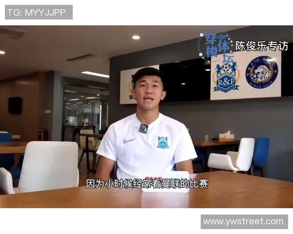 足球明星专访幕后花絮揭秘精彩瞬间与真实故事分享