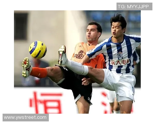 足球明星李彦的辉煌历程与成就全解析