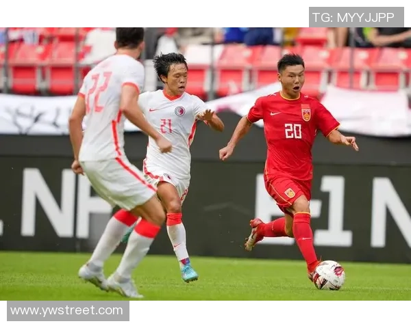 香港足球明星队黄子佼的职业生涯与成就全解析 香港足球明星队黄子佼的职业生涯与成就全解析